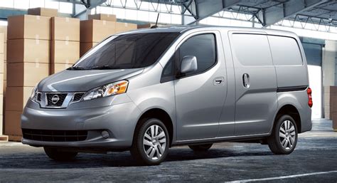 2012 Nissan NV200 Compact Cargo Van unveiled in Windy City - egmCarTech