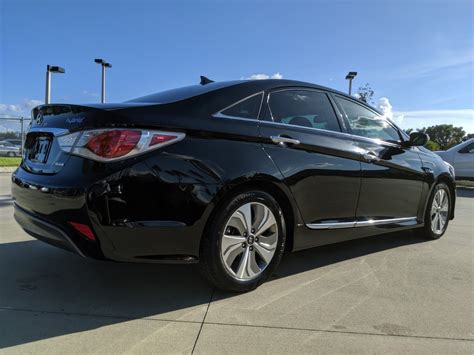 Pre-Owned 2015 Hyundai Sonata Hybrid Limited FWD 4dr Car