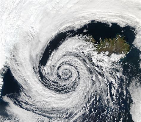 Difference Between Cyclone and Hurricane | Definition, Types, Parts ...