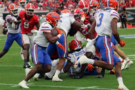 Florida defeated by Georgia 42-20 in annual rivalry game - The Independent Florida Alligator