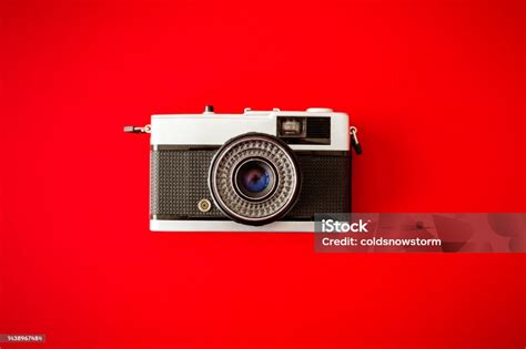 Vintage Film Camera On Red Background Stock Photo - Download Image Now - 35mm Film Motion ...
