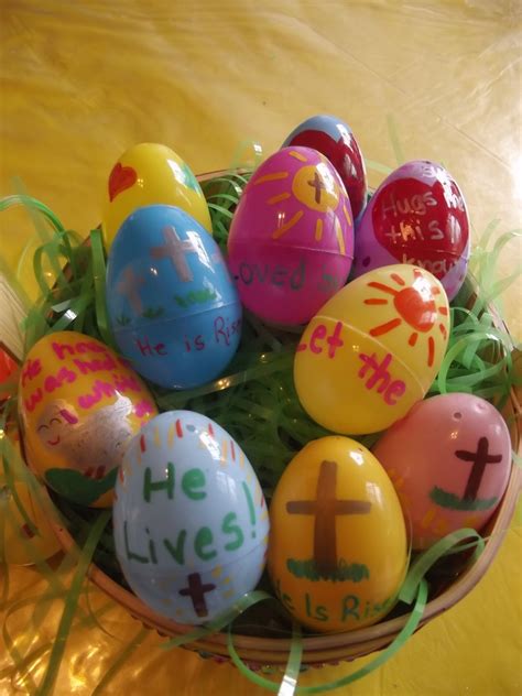 Just a Girl...Who Loves: Decorating PLASTIC Easter Eggs