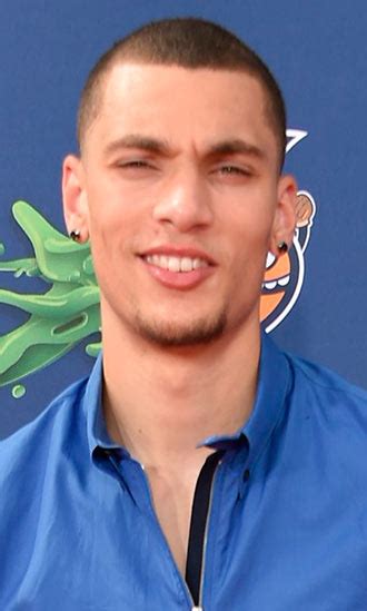 Zach LaVine Celebrity Profile – Hollywood Life