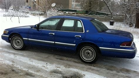 1992 Mercury Grand Marquis Sedan Specifications, Pictures, Prices