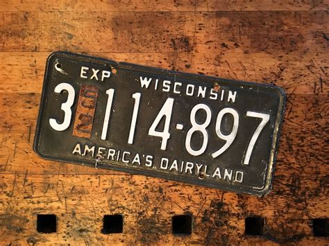 Vintage License Plate, 1952 Wisconsin License Plate, 1950s License Plate