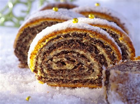 Poppy Seed Strudel Recipe | EatSmarter