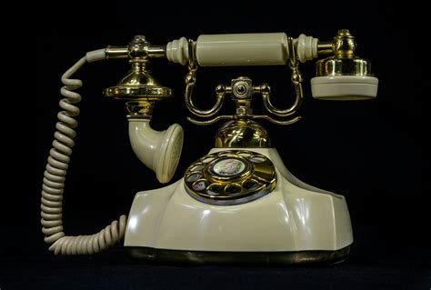 Can you Remember ysing one of these. VERY CLASSY PHONE | Antique ...