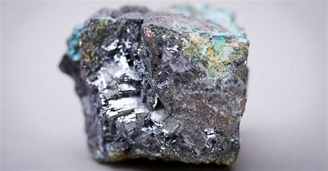 Rainbow Hematite Meaning: Healing Properties, Benefits and Uses