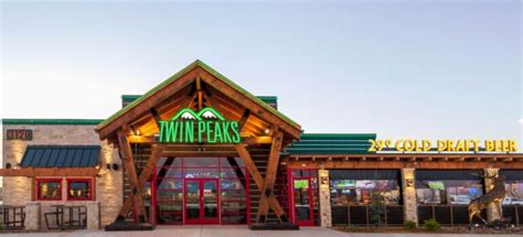 Twin Peaks Sees Scorching Success Throughout Summer | Restaurant Magazine