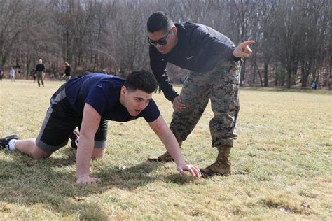 How to Prepare for the Physical Training Demands of Boot Camp | Military.com