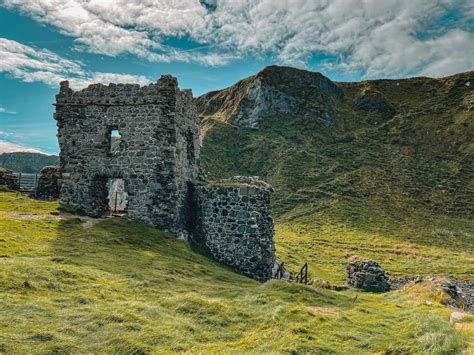 How To Visit Kinbane Castle Northern Ireland - Causeway Coast Hidden Gem!