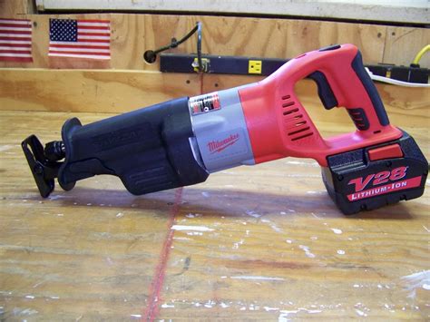 Milwaukee V28 Sawzall Review 0719-20 - Tools In Action - Power Tool Reviews