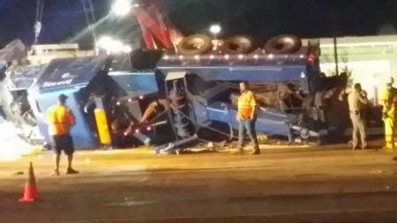 Dan Wheeler Heavy Wrecker crashes on I-45 in The Woodlands | Houston ...