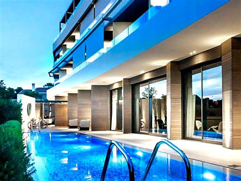 20 Hotels with Infinity Pool in Athens - Isa's Guide 2024