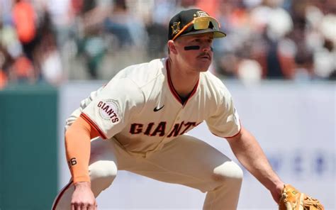 Giants Sign Matt Chapman to Six-Year Extension for $151 Million | Together We're Giants