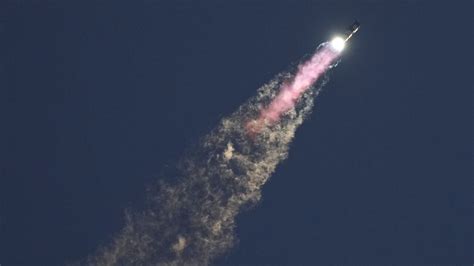 SpaceX makes history with fifth starship rocket launch | Sky News Australia