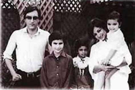 Saif Ali Khan family, childhood photos | Celebrity family wiki