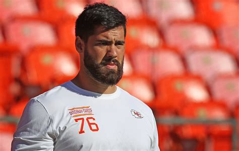 Chiefs Lineman Laurent Duvernay-Tardif Is Still Helping Combat COVID-19 ...