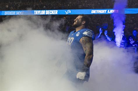 Lions LT Taylor Decker sidelined by back injury - mlive.com