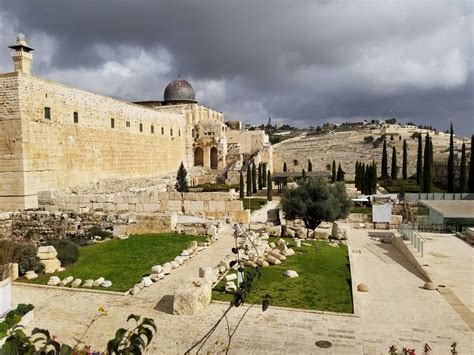 Southern Steps Temple Mount Jerusalem / Jerusalem - Southern Wall & Steps - The temple mount is ...