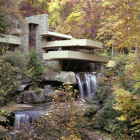 Frank Lloyd Wright integrates architecture into nature at Fallingwater | Architecture, Maison ...