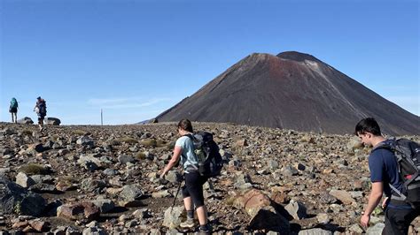 Explore Tongariro Hikes: The Northern Circuit Adventure