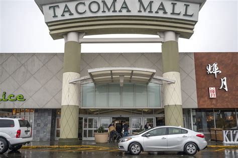 At Least 1 Injured in Black Friday Mall Shooting in Washington | NTD