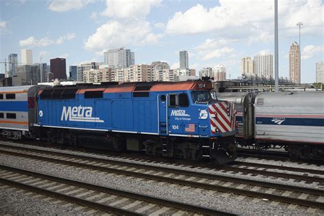 Metra F40PH departing Chicago. - Trains Magazine - Trains News Wire ...