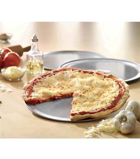 14" Pizza Pan - USA Pans | Culinary Apple