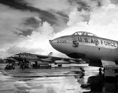 B-47 Stratojets Excellent B&W photo | Strategic air command, Aircraft, Military aircraft