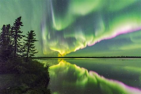 Candy-colored explosions in the sky: The stunning phenomenon of the aurora borealis - The ...