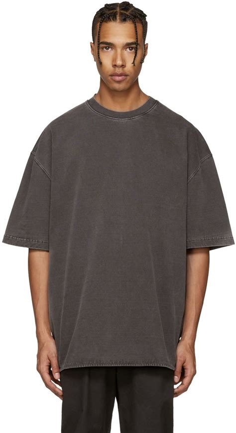 YEEZY Season 3 - Grey Heavy Knit T-Shirt | Streetwear men outfits ...