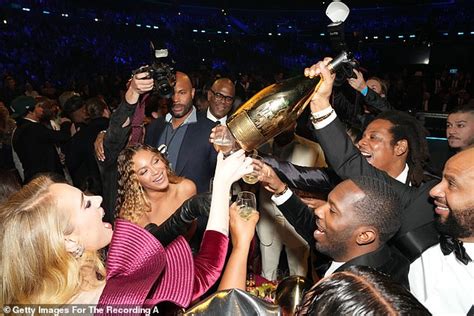 Grammy Awards 2023:Adele enjoys a superstar toast with Beyonce and Jay ...