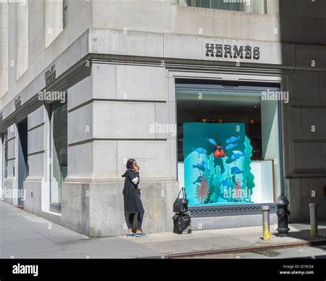 Hermes store hi-res stock photography and images - Alamy