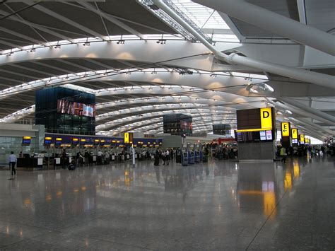 London Heathrow Terminal 5 [UK], interior : r/AirportPorn