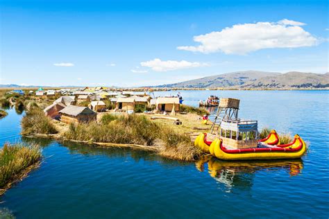 Visiter les îles Uros: Que Faire et Voir? | Lac Titicaca | Voyage Pérou