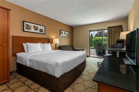 Comfort Inn East Moncton, NB - See Discounts