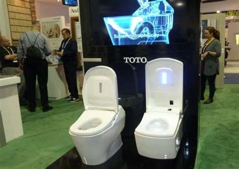 Self-cleaning toilet makes splash in Las Vegas