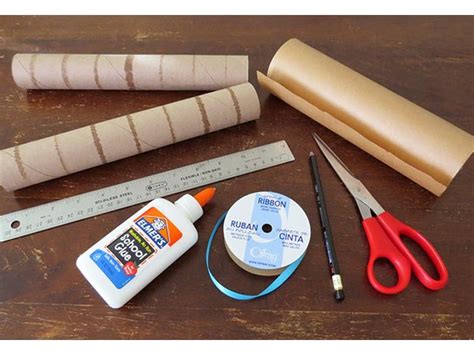 How to Make a Scroll Craft (with Pictures) | eHow