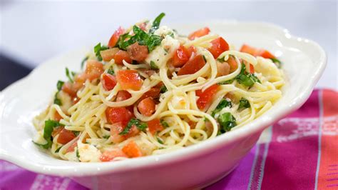 Katherine Heigl's Brie Tomato Pasta - TODAY.com