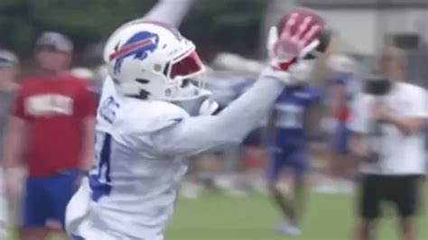 Buffalo Bills wide receiver Stefon Diggs makes ridiculous one-handed ...