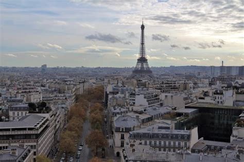 Paris Neighborhoods Guide [2022]: Areas to Visit + Avoid! | Paris ...