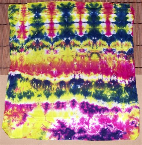 Random tie dye | Deb's random fold and scrunch tie dye hanki… | Deborah Lee Soltesz | Flickr