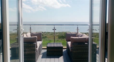 Seaview Holiday Lodge with Sea Views Suffolk - Beach View