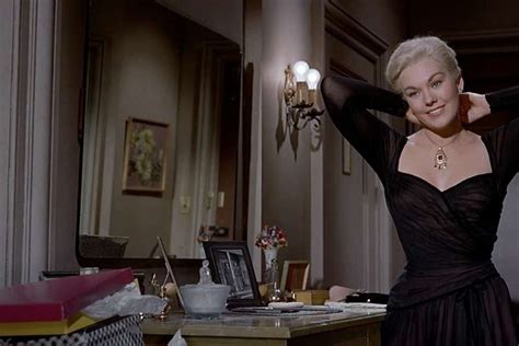 Kim Novak’s Wardrobe in Vertigo makes her the Ultimate Hitchcock Blonde — Classic Critics Corner ...