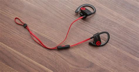 Powerbeats vs Powerbeats 2 vs 3 vs Pro | Sound, Specs