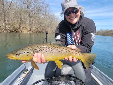 High Water Continues & We Keep Strippin Streamers - White River Arkansas Guided Fly Fishing ...