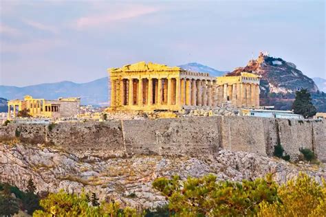 Athens Travel Guide - Top 10 Vacation Highlights