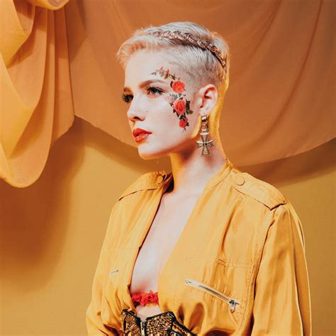 Halsey Doesn’t Want To Be A Pop Star, But She Made A Pretty Good Pop Album