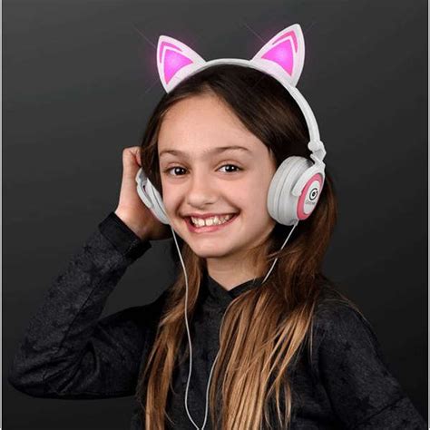 Light Up Cat Ears Headphones | Deluxe